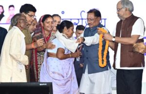 रायपुर : विशेष लेख : वरिष्ठ नागरिकों के सम्मान, सुरक्षा और कल्याण के लिए प्रतिबद्ध – छत्तीसगढ़ का आदर्श मॉडल