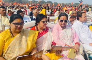 कोलकाता में भव्य गीता पाठ: लाखों भक्तों की मौजूदगी, आयोजकों ने बताया मकसद