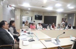 मुख्य निर्वाचन पदाधिकारी मप्र ने मान्यता प्राप्त राष्ट्रीय राजनीतिक दलों के प्रतिनिधियों के साथ की बैठक