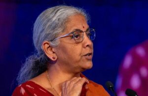 ‘रुपया खुद तय करता है अपनी दिशा’: डॉलर के मुकाबले रुपये की गिरावट पर वित्त मंत्री का बयान