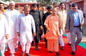 सीएम योगी ने सहारनपुर में मां शाकुंभरी देवी चैत्र नवरात्रि मेला की तैयारियों के संबंध में की समीक्षा बैठक