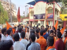 रायपुर में मुस्लिम वकील की विवादित टिप्पणी, लिखा- हिंदू इबादत क्या जानें, ये लोग काफिर, हिंदू संगठनों ने घेरा थाना, FIR दर्ज