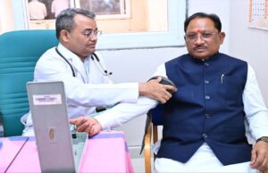 स्वास्थ्य के प्रति जागरूकता का संदेश: CM साय ने विधानसभा परिसर में तीन दिवसीय स्वास्थ्य शिविर का किया शुभारंभ