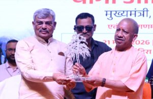 मुख्यमंत्री ने वीर बच्चों को किया सम्मानित