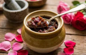 भयंकर गर्मी और लू से बचाएगा आयुर्वेद का यह प्राकृतिक कूलेंट गुलकंद