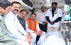 प्रदेश की लाइफलाइन हुई सशक्त: मुख्यमंत्री विष्णुदेव साय ने 370 नई एम्बुलेंस को दिखाई हरी झंडी