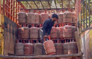 ईरान युद्ध के बीच LPG सप्लाई पर मंडराया संकट, सरकार ने दी राहत की बड़ी खबर