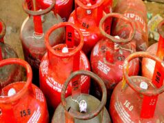 गैस संकट के बीच सरकार का बड़ा फैसला, PNG कनेक्शन वाले घरों को नहीं मिलेगा LPG सिलेंडर