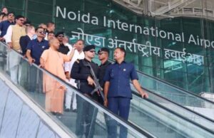 नोएडा इंटरनेशनल एयरपोर्ट को मिला एयरोड्रम लाइसेंस, सीएम योगी को सौंपी गई प्रमाणित प्रति