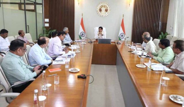 cm_mohan_meeting-2.jpg