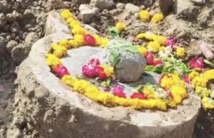 महाकालेश्वर परिसर में मिला एक और शिवलिंग, खुदाई में गुफानुमा रहस्य ने बढ़ाई उत्सुकता