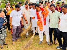 माता मंदिर में रात्रि विश्राम के दौरान ऊर्जा मंत्री तोमर ने लगाई जन चौपाल