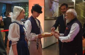 रोटी-नमक और ‘वंदे मातरम्’ से हुआ PM मोदी का भव्य स्वागत, स्लोवाकिया दौरे से खुलेंगे रिश्तों के नए अध्याय