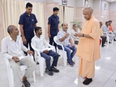 लखनऊ में ‘जनता दर्शन’: सीएम योगी ने सुनीं फरियादियों की समस्याएं