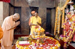 मुख्यमंत्री ने किए मां पाटेश्वरी के दर्शन