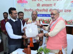 रेशम, खादी और हथकरघा क्षेत्र को नई दिशा: केंद्रीय वस्त्र मंत्री गिरिराज सिंह ने दिए महत्वपूर्ण निर्देश
