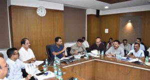 15 दिवस में प्रगति न लाने वाले रेड लिस्टेड संविदाकार होंगे ब्लैक लिस्ट, कटेगी परफॉर्मेंस गारंटी : आयुक्त भोंडवे