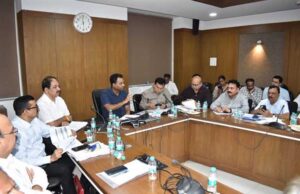 15 दिवस में प्रगति न लाने वाले रेड लिस्टेड संविदाकार होंगे ब्लैक लिस्ट, कटेगी परफॉर्मेंस गारंटी : आयुक्त भोंडवे