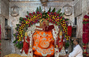 खजराना गणेश मंदिर में स्वर्णिम श्रृंगार, गणेशजी के साथ रिद्धि-सिद्धि भी पहनेंगी सोने के मुकुट