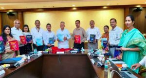 विद्यार्थियों को वैश्विक अवसरों के अनुरूप तैयार करने की दिशा में कार्य करें : मंत्री परमार