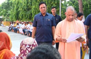 जरूरतमंदों के साथ खड़ी है सरकार, हर उचित समस्या का कराएगी निदानः मुख्यमंत्री
