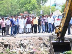 नरेला में बारिश पूर्व तैयारियों की जमीनी हकीकत जांचने निकले मंत्री सारंग