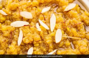 बेसन-सूजी का हलवा बनाएं मिनटों में, मिलेगा देसी स्वाद का मजा