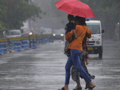 आज का मौसम: यूपी-बिहार में झमाझम बारिश, गुजरात में रेड अलर्ट; जानें अगस्त में कैसा रहेगा मॉनसून