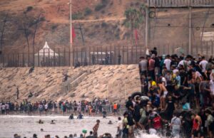 अवैध प्रवासियों से परेशान स्पेन ने मोरक्को सीमा पर 500 मीटर बैरियर बनाया