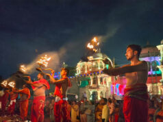 उज्जैन के रामघाट पर शिप्रा आरती को लेकर बवाल: पुरोहितों को हटाया गया, महाकाल समिति के बटुकों ने संभाली कमान