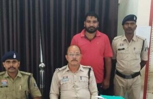 जिला बदर के बाद भी जांजगीर में छिपा बदमाश गिरफ्तार, केस दर्ज