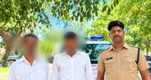 छतरपुर के डायल-112 हीरोज मानसिक रूप से अस्वस्थ युवक को खोजकर सुरक्षित परिजनों से मिलाया