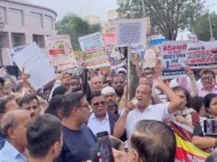 भोपाल में सीलिंग कार्रवाई से भड़के व्यापारी, बैनर-पोस्टर लेकर सड़क पर उतरे
