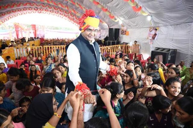 Rakhi_4-1.jpg