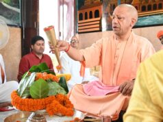 हर हर महादेव से गूंजे शिवालय, सावन के सोमवार पर आस्था का समुद्र