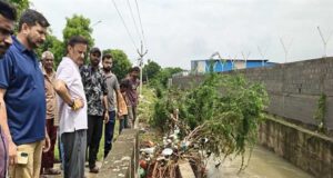 उप मुख्यमंत्री ने जलमग्न क्षेत्रों का दौरा कर स्थिति का लिया जायजा