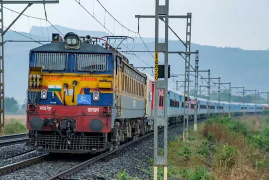 रेल यात्रियों की बढ़ेगी परेशानी, सितंबर-अक्टूबर में 18 ट्रेनें रहेंगी रद्द