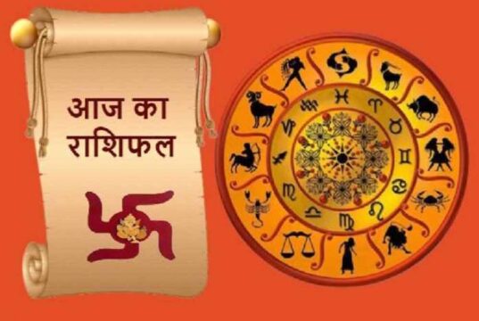 Aaj Ka Rashifal 1 August 2026: इन राशियों की चमकेगी किस्मत, जानें किसे आज रहना होगा सतर्क