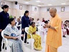 जनता दर्शन में सीएम योगी सख्त, भू-माफिया और लापरवाह पुलिसकर्मियों पर कार्रवाई के निर्देश