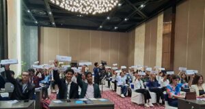 100 से अधिक विद्यार्थियों ने निभाई विभिन्न देशों के प्रतिनिधियों की भूमिका, वैश्विक व्यापार से लेकर एआई तक पर हुआ मंथन