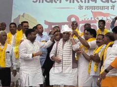 चांदी का मुकुट लौटाते हुए बोले राजनाथ सिंह- ‘गरीब बेटी को पायल बनवाकर दे देना’, वीडियो वायरल