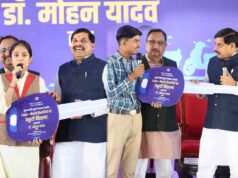 CM मोहन यादव को पीछे बैठाकर छात्रा ने दौड़ाई स्कूटी, साथ-साथ दौड़े सुरक्षाकर्मी