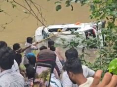 आगर-मालवा में दर्दनाक हादसा, नाले में गिरी कार; 3 बच्चों और 2 महिलाओं समेत 8 श्रद्धालुओं की मौत