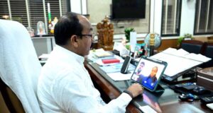 रायपुर : उप मुख्यमंत्री अरुण साव ने एशियन गेम्स की कबड्डी गोल्ड मेडलिस्ट संजू देवी से बात कर दी बधाई, कहा आपने छत्तीसगढ़ का बढ़ाया मान
