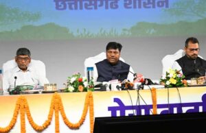 रायपुर : वन एवं जलवायु परिवर्तन मंत्री केदार कश्यप की पत्रवार्ता