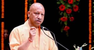 अपने सरकारी आवास पर आयोजित एक पत्रकार वार्ता में मुख्यमंत्री योगी ने कांग्रेस, सपा, राजद समेत विपक्षी दलों पर साधा निशाना