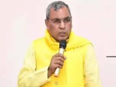 राजभर ने अखिलेश से पूछा- कांग्रेस के खिलाफ बोलने की परमिशन आपने दी या चच्चू आत्मनिर्भर हो गए?