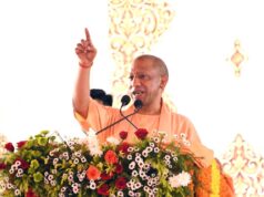 योगी सरकार की जीरो टॉलरेंस नीति: लापरवाही पर पांच तहसीलदार निलंबित, 13 अन्य को नोटिस