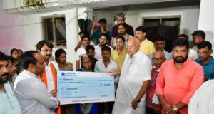 सीएम योगी के निर्देश पर आपदा पीड़ितों को तत्काल मिल रही राहत, 24 घंटे में चार-चार लाख की आर्थिक सहायता