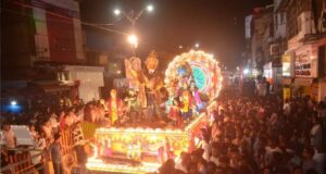 Raipur में आज रात झांकी चल समारोह, 2000 पुलिसकर्मी तैनात; शराब दुकानें बंद.